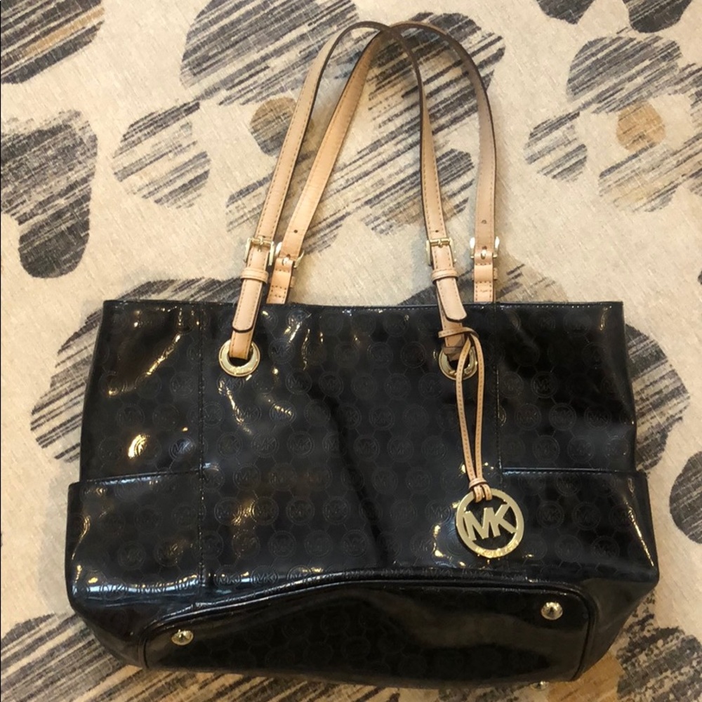 Authentic Micheal Kors Jet Set East West Tote